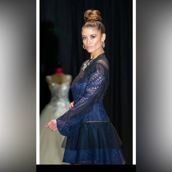 Lucia’s Sarto ♍️ dress navy blue lace black ruffle medium - Picture 11 of 16